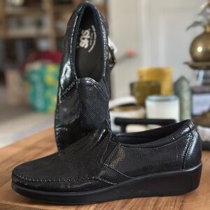 SAS Women's Black Loafers.  Size 7.